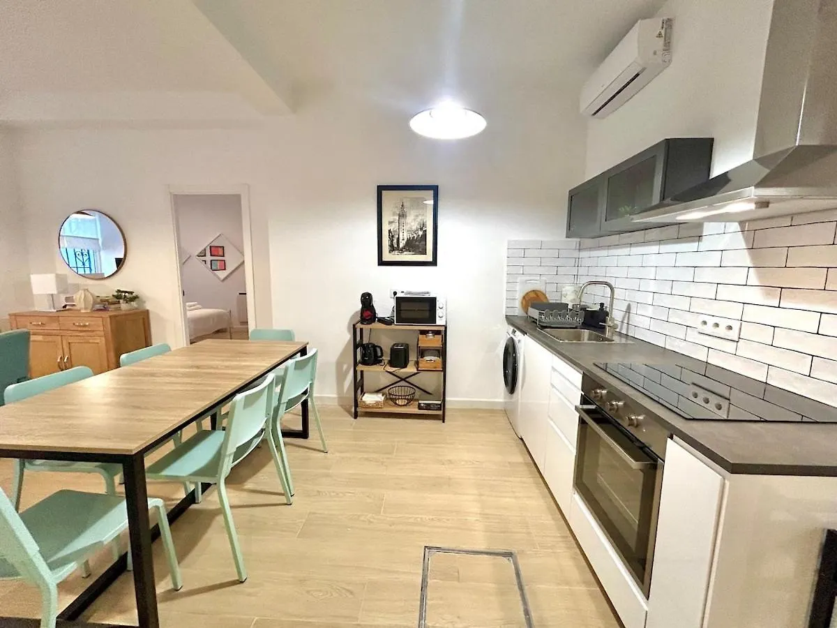 Nuevo! Acogedor Apt 8Pax 4Bdr 2Bth - Cozyhomesevilla4 Spanien
