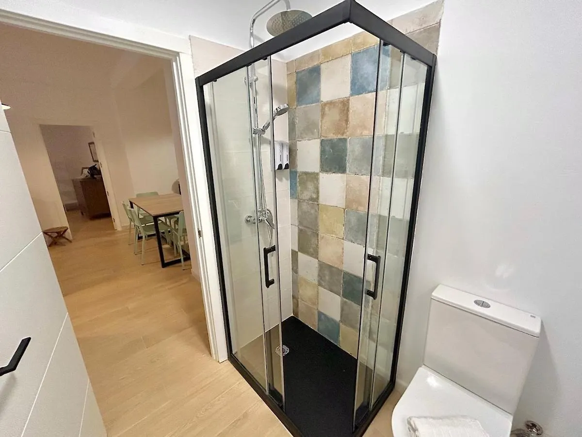 Nuevo! Acogedor Apt 8Pax 4Bdr 2Bth - Cozyhomesevilla4 Севилья