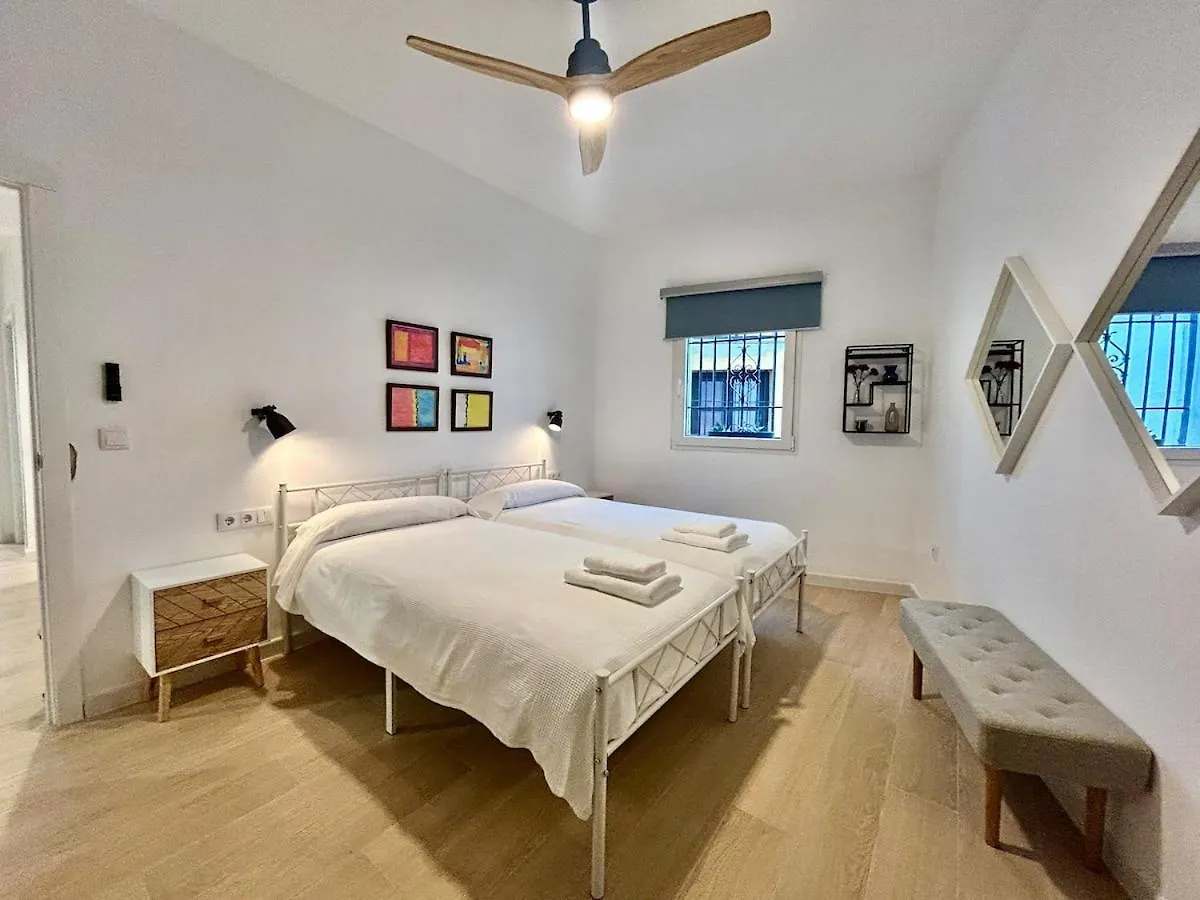 Nuevo! Acogedor Apt 8Pax 4Bdr 2Bth - Cozyhomesevilla4 0*, Севилья Испания