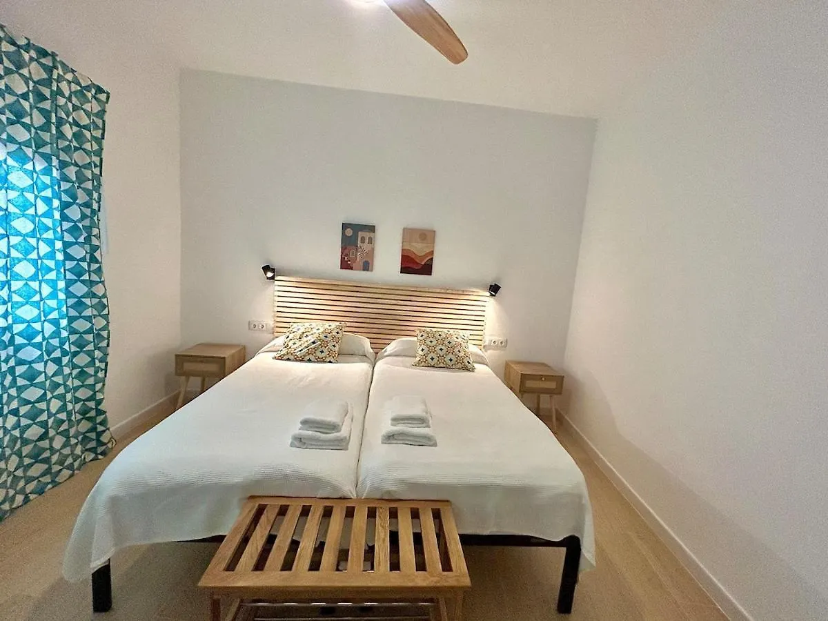 Nuevo! Acogedor Apt 8Pax 4Bdr 2Bth - Cozyhomesevilla4 0*, Севилья